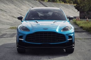 Aston-martin Dbx thumbnail 4