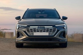Audi Q8 e-tron thumbnail 4
