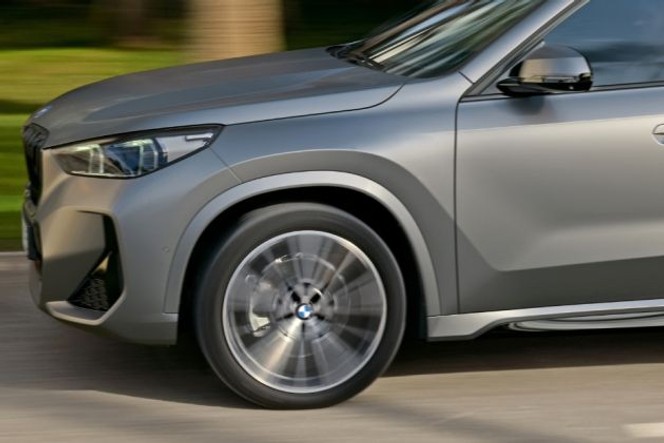 BMW X1 thumbnail 3