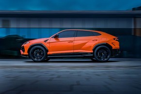 Lamborghini Urus thumbnail 4