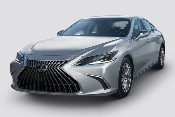 Lexus ES thumbnail 2