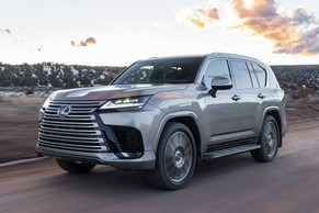 Lexus LX thumbnail 4