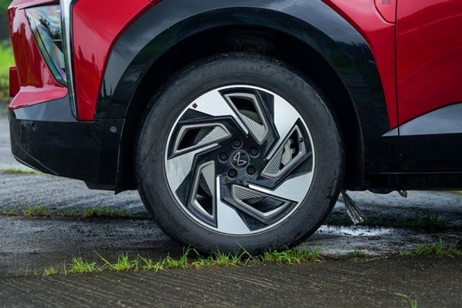 Mahindra XEV 9e thumbnail 3