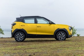 Mahindra XUV 3XO thumbnail 5