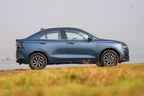 Maruti Dzire thumbnail 5