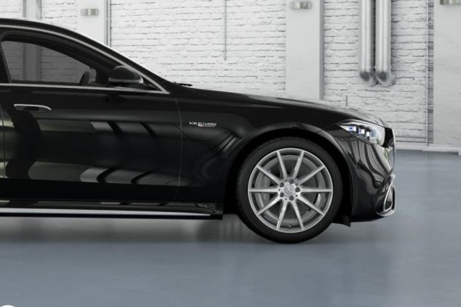 Mercedes-Benz AMG S 63 thumbnail 3