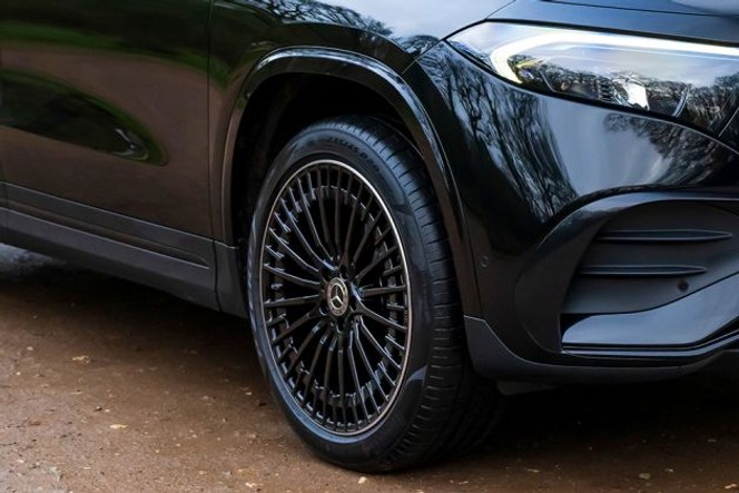Mercedes-Benz EQA thumbnail 3