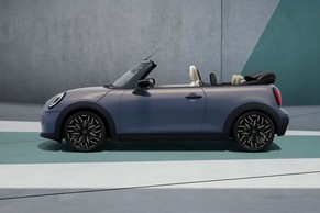 Mini Cooper Convertible thumbnail 5