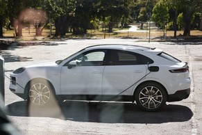 Porsche Cayenne Coupe thumbnail 5