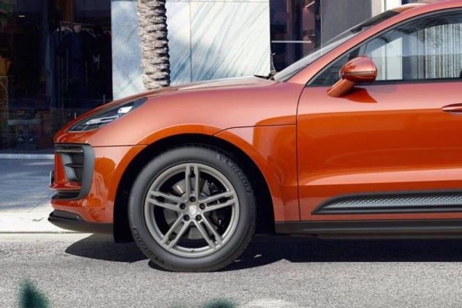 Porsche Macan thumbnail 3
