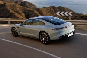 Porsche Taycan thumbnail 6