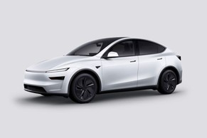 Tesla Model Y thumbnail 4
