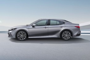 Toyota Camry thumbnail 6