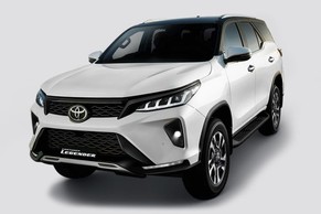 Toyota Fortuner Legender thumbnail 4