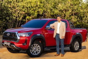 Toyota Hilux thumbnail 6