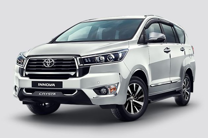 Toyota Innova Crysta thumbnail 2