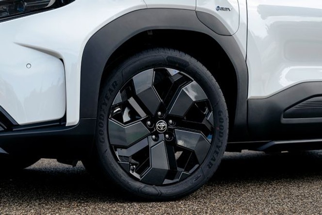 Toyota Urban Cruiser EBELLA thumbnail 3