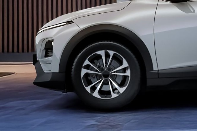 VinFast VF6 thumbnail 3