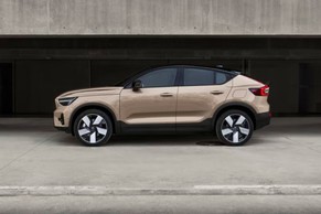 Volvo EC40 thumbnail 6